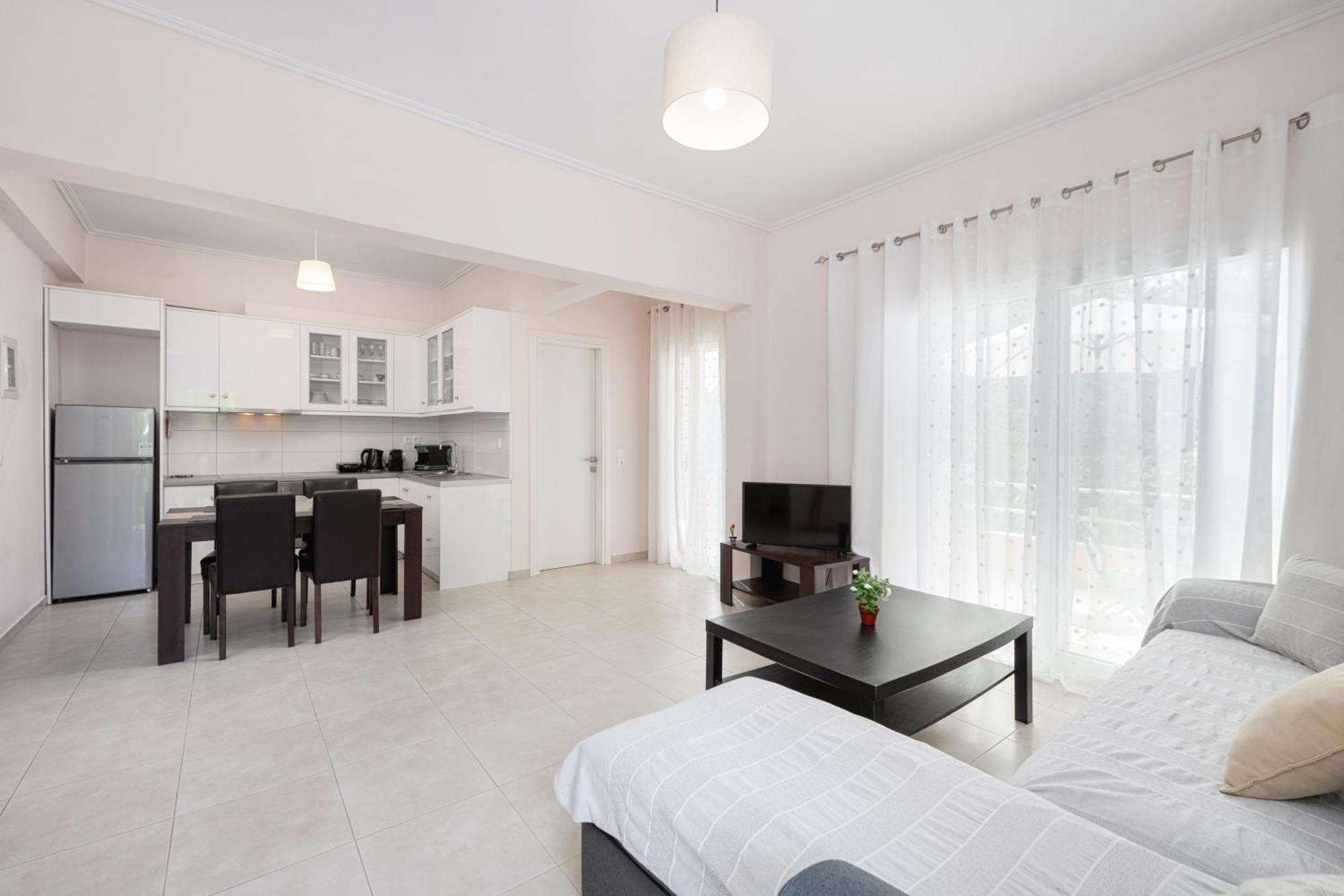 Lazaros Apartments ゴウヴィア エクステリア 写真
