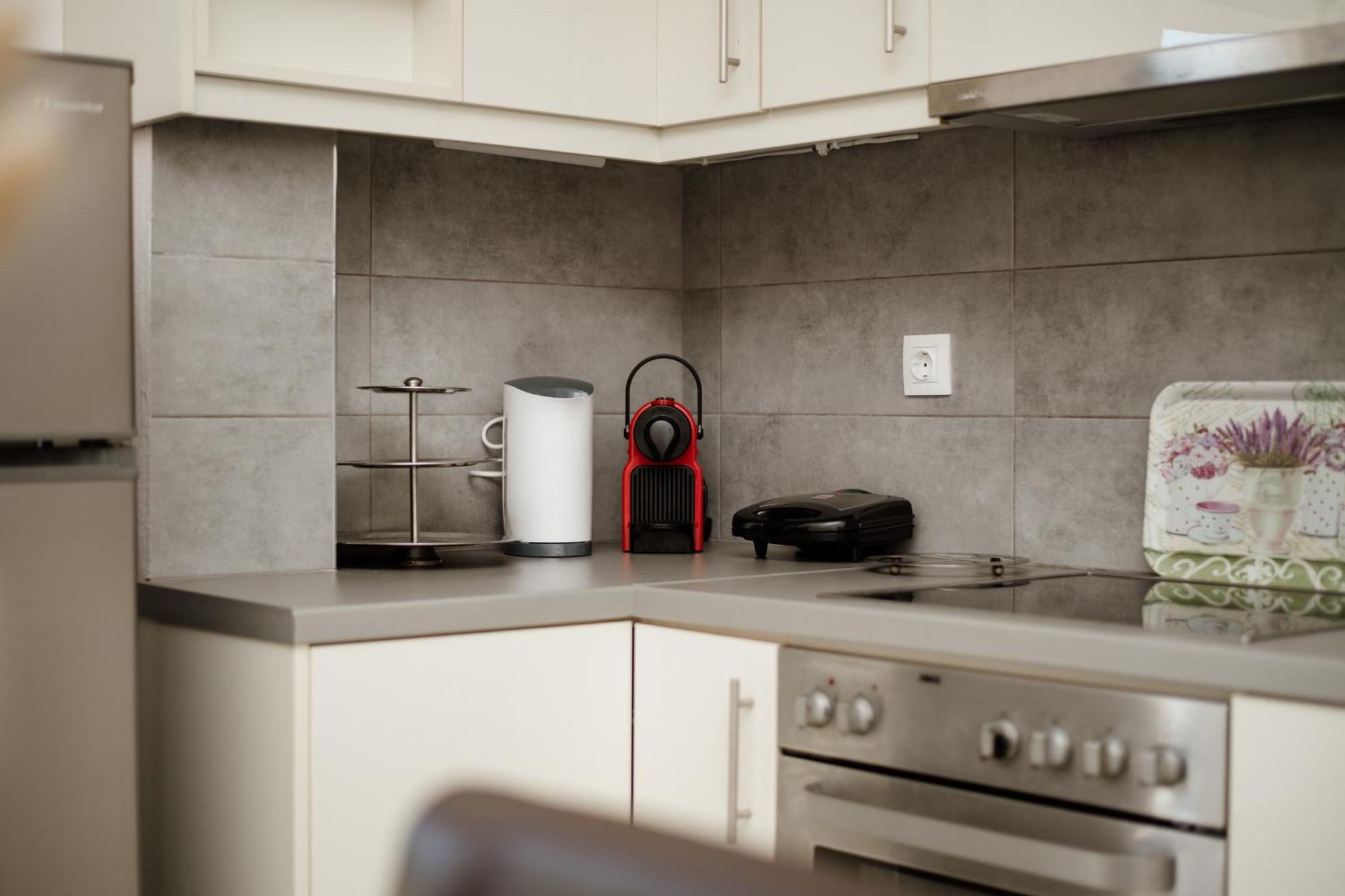 Lazaros Apartments ゴウヴィア エクステリア 写真
