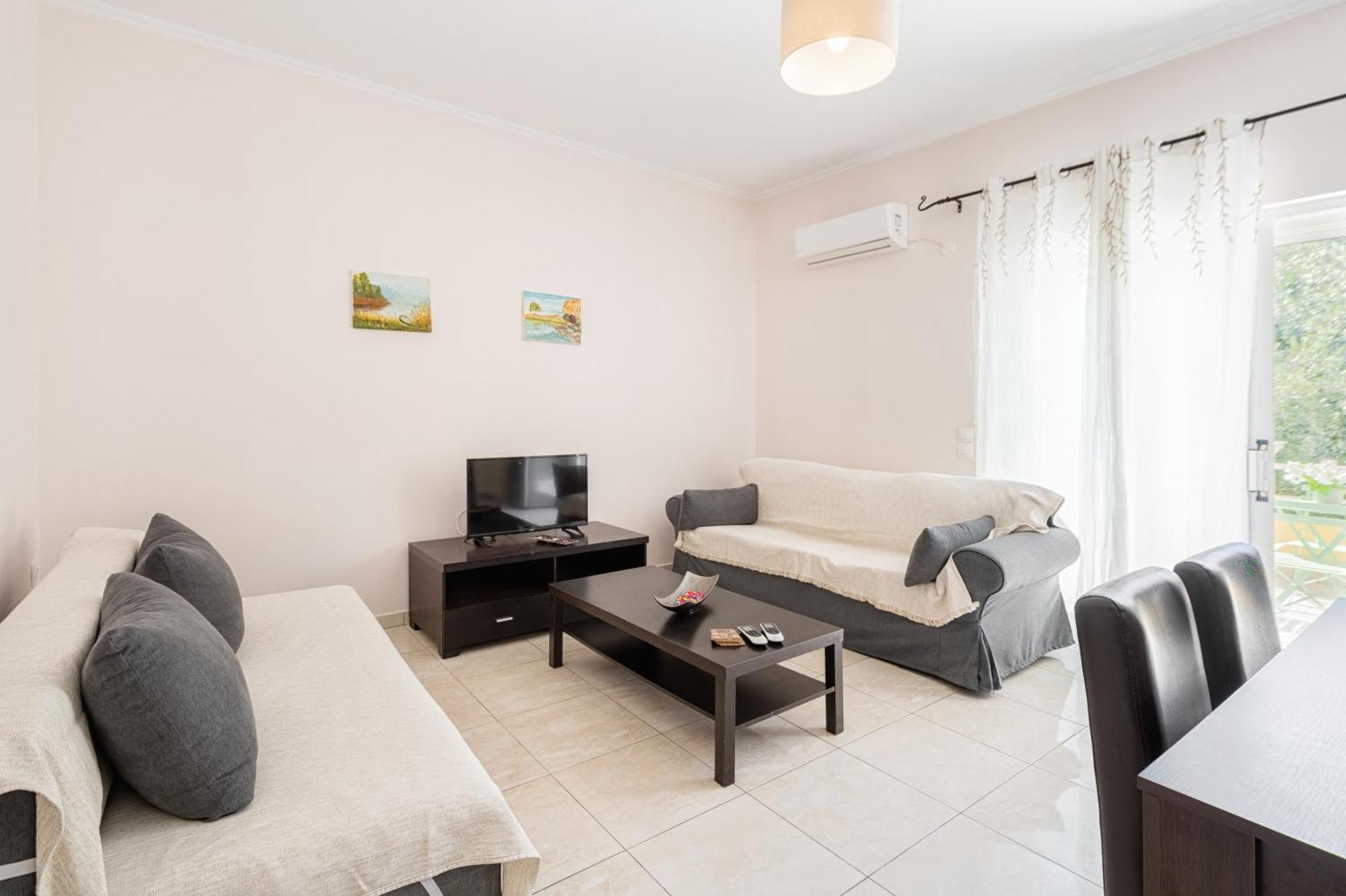 Lazaros Apartments ゴウヴィア エクステリア 写真