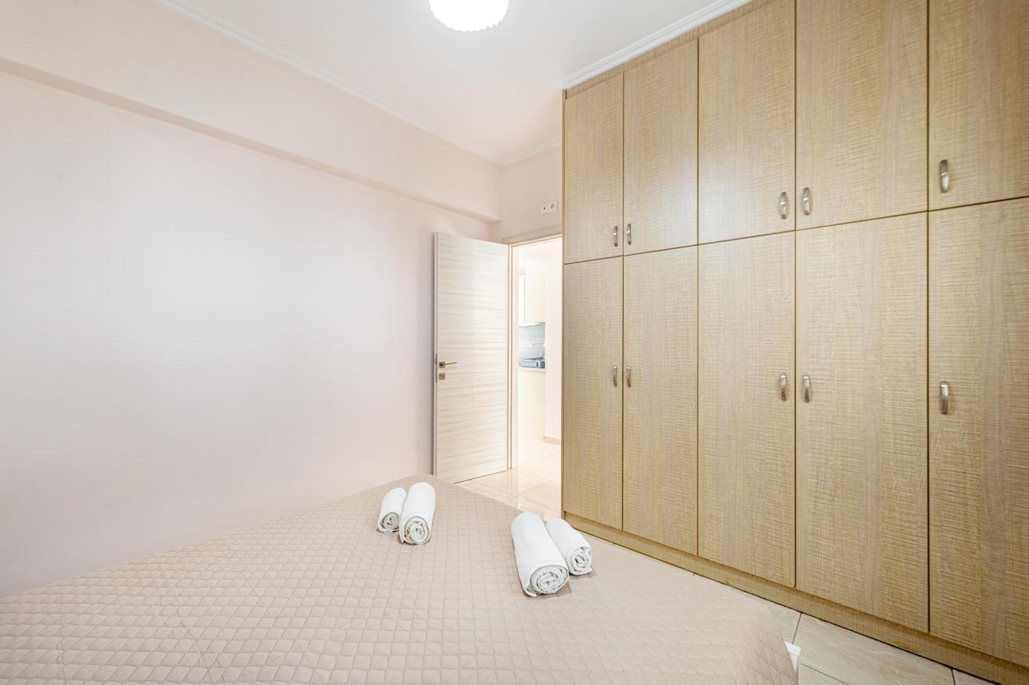 Lazaros Apartments ゴウヴィア エクステリア 写真